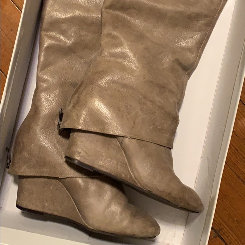 Steve Madden Nude Pumps
